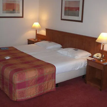 Hotel Nh Amsterdam Schiphol Airport 4*