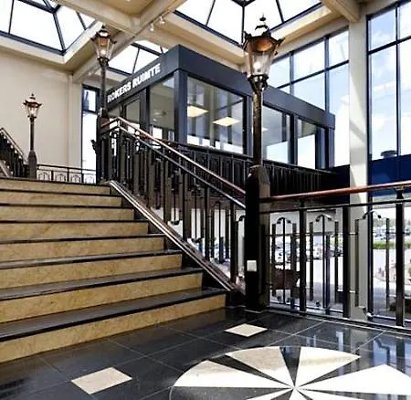 فندق ان اتش أمستردام مطار سخيبول 4*