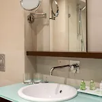 فندق ان اتش أمستردام مطار سخيبول هوفدوربْ