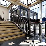 فندق ان اتش أمستردام مطار سخيبول 4*