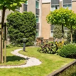 فندق ان اتش أمستردام مطار سخيبول 4*