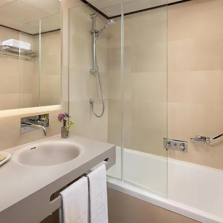 Nh Amsterdam Schiphol Airport Hotel 4*